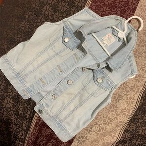 Sleeveless girls jean jacket